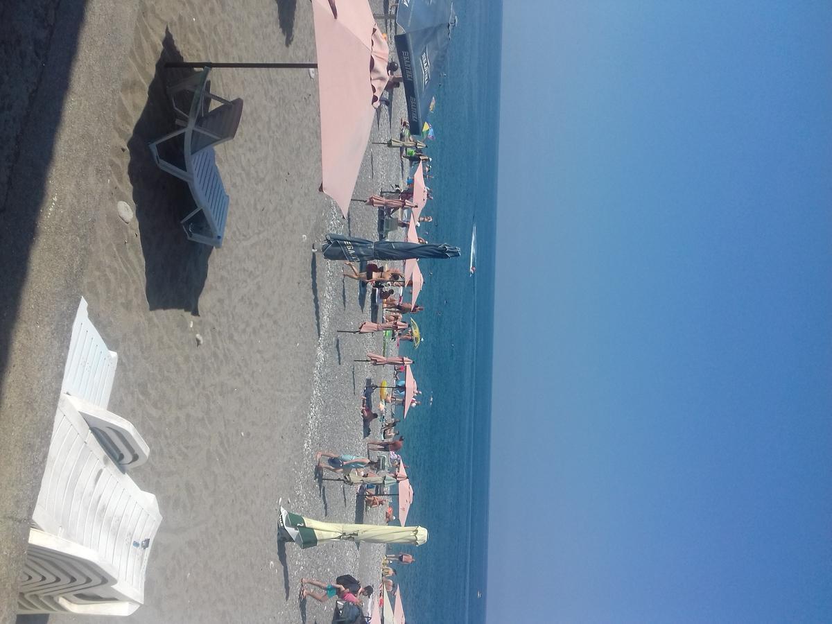 Runo Guest House Gagra Dış mekan fotoğraf